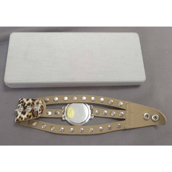 Sanis 9648l-r Stainless Steel Caseback China Japan Leopard Print Watch with Case - Picture 2 of 3